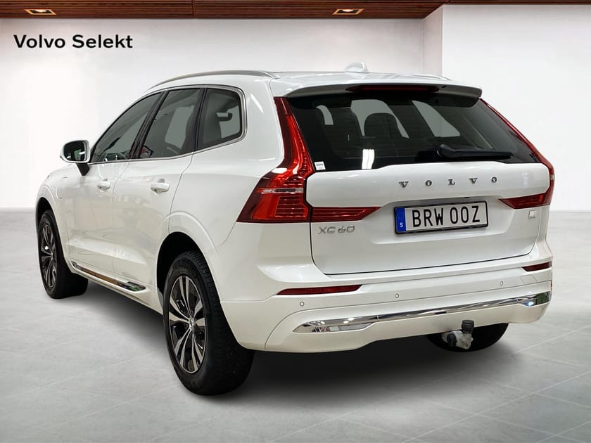 Bild 2 av Volvo XC60 Recharge T6 Core Edition - Pilot Assist