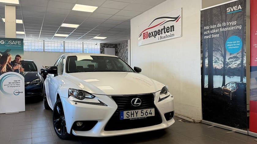 Bild 1 av Lexus IS 300h 2.5 CVT F Sport |Hybrid|Euro 6|Dragkrok|3,45%ränta