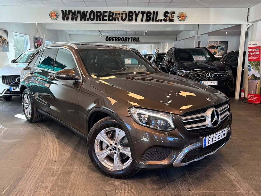 Bild 1 av Mercedes-Benz GLC 220 d 4MATIC 9G-Tronic Drag B-kamera Värmare Carplay