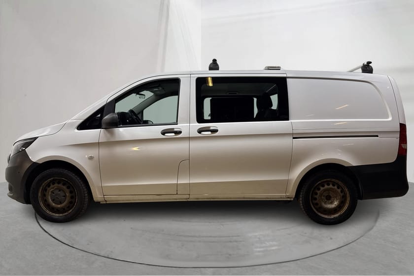 Bild 2 av Mercedes-Benz Vito Mixto 114 CDI 4MATIC 3.0t 136hk Verkstad Drag