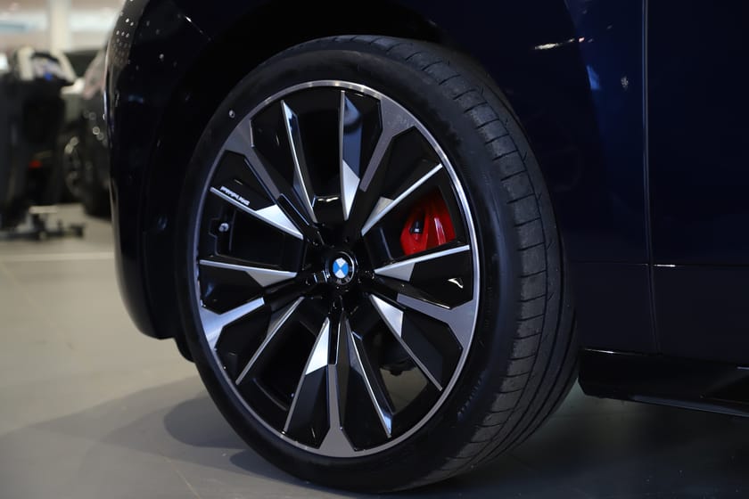 Bild 4 av BMW iX xDrive60 Business lease erbjudande*