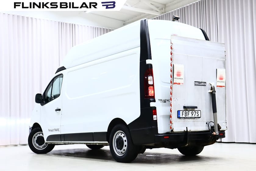 Bild 2 av Renault Trafic Skåpbil 145HK L2H2|Högtak|Bakgavellyft|EnÄgare|Moms