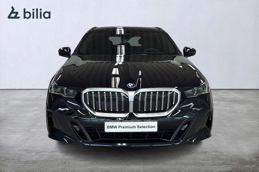 Bild 5 av BMW 530e xDrive Touring M-Sport | DEMOBIL | Aktiv farth. | Drag | B&W