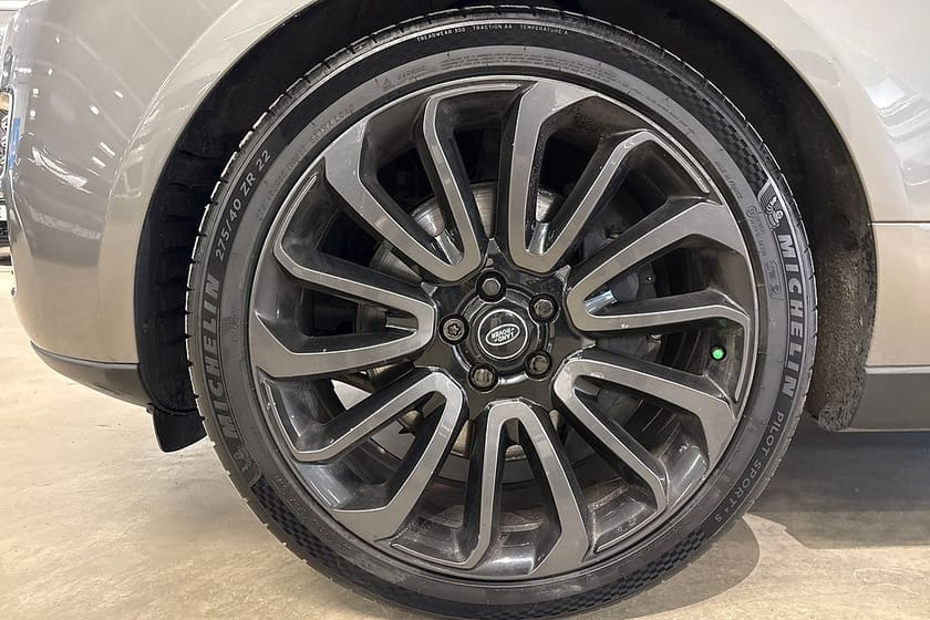 Bild 4 av Land Rover Range Rover 4.4 SDV8 4WD Autobiography Pano / 360-kam / Softclose