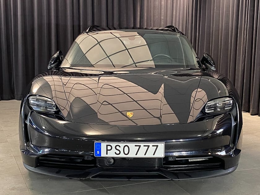 Bild 4 av Porsche Taycan Sport Turismo 408 Hk