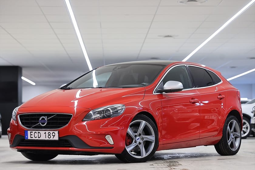 Bild 3 av Volvo V40 D2 120hk R-Design Pano PDC Drag Värmare