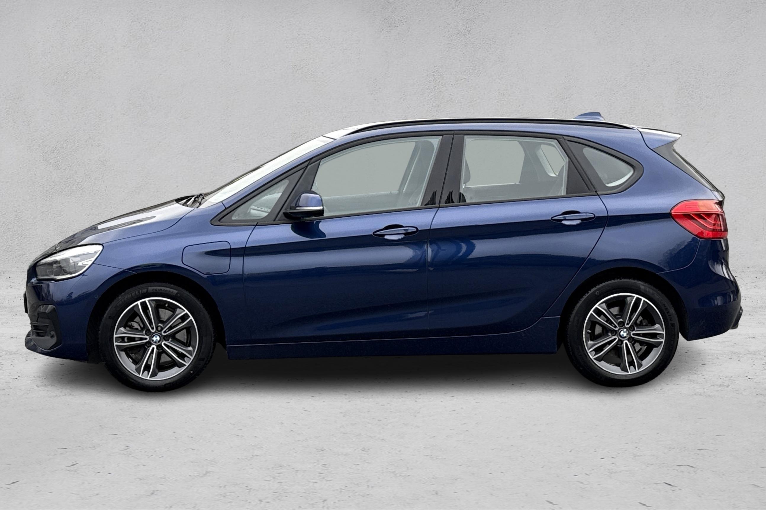 Thumnail bilde 1 av BMW 225xe Active Tourer
