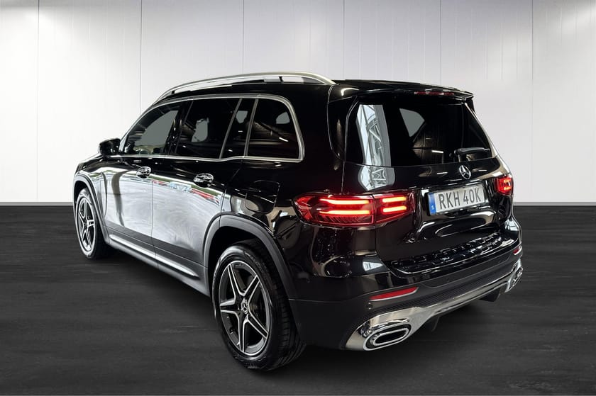 Bild 3 av Mercedes-Benz GLB 200 AMG Panorama 7-sits DragkrokVärmare Moms