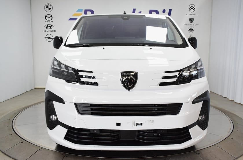Bild 3 av Peugeot Expert Utökad Last L3 | PLUS | Värmare & Dragkrok | DEMO | Omg.Lev |