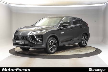 Mitsubishi Eclipse Cross PHEV 4WD/ RYGGEKAMERA /HENGERFESTE