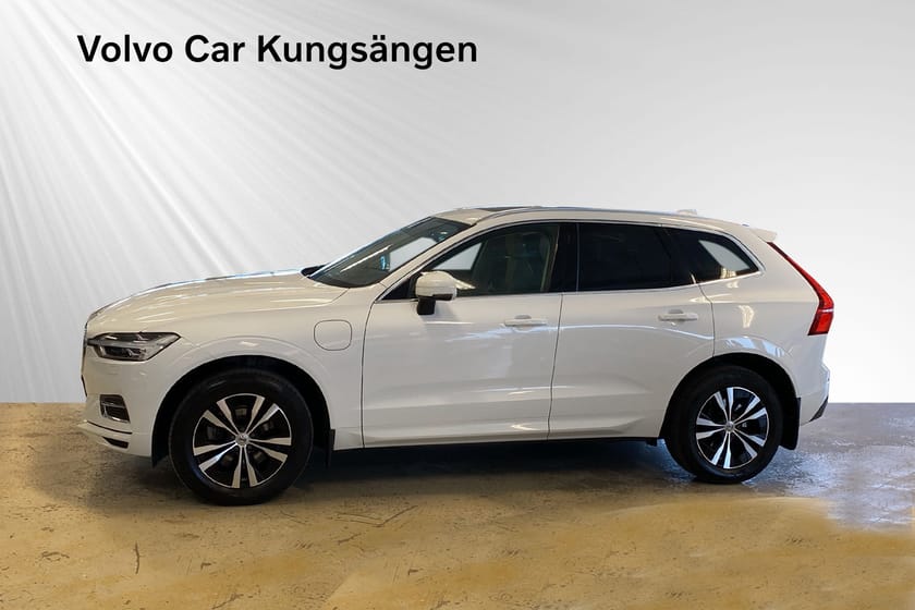 Bild 3 av Volvo XC60 T8 TE Momentum Advanced Edt DRAG / PANO / CARPLAY