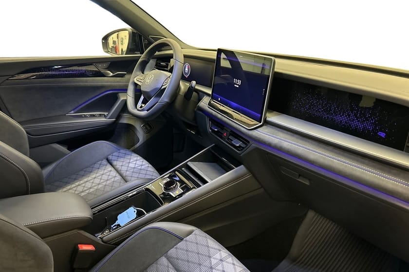 Bild 5 av Volkswagen Tayron eHybrid 272hk R-Line Drag Pano H/K IQ