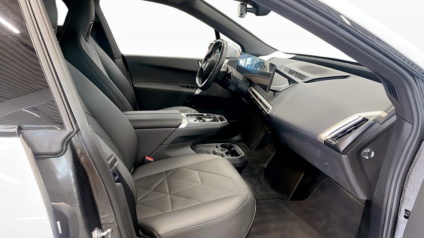 Bild 3 av BMW iX xDrive40 H/K Dragkrok Värmare