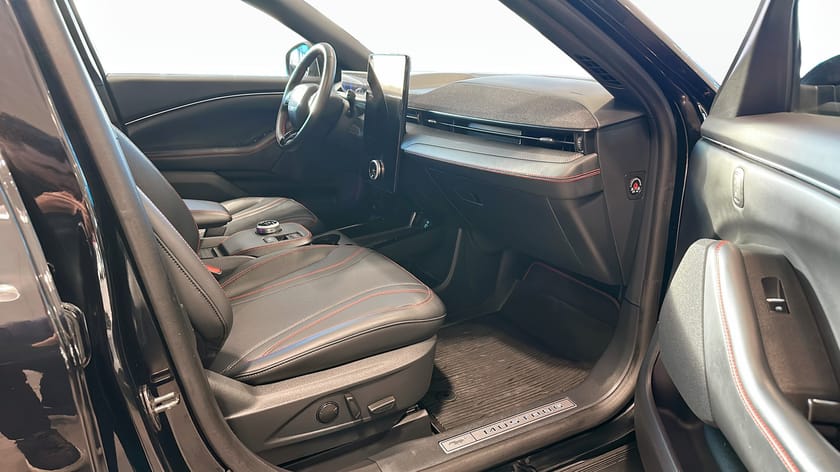 Bild 3 av Ford Mustang Mach-E Standard Range AWD 269hk 4995:-/mån Privat leasing