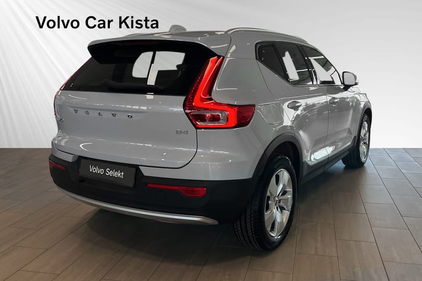 Bild 5 av Volvo XC40 B4 FWD Bensin Momentum Advanced Edt B-Kamera