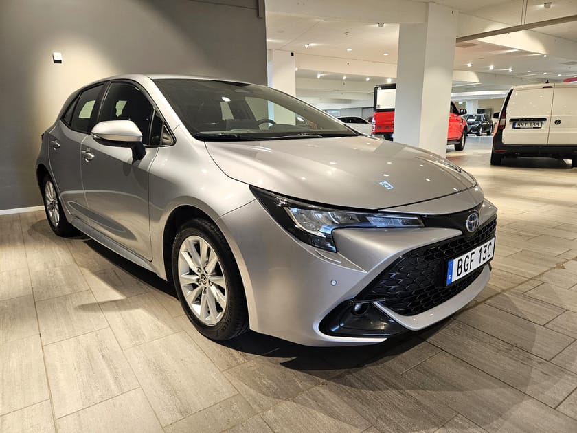 Bild 4 av Toyota Corolla Hybrid 140hk | V-hjul Active Plus Backkamera