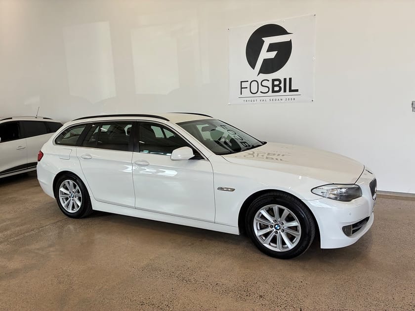 Bild 1 av BMW 520d Touring Drag M-Värmare Sommar och Vinterdäck Nyservad