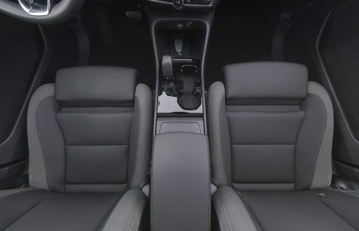 Volvo XC40 2024 - miniatyr 9