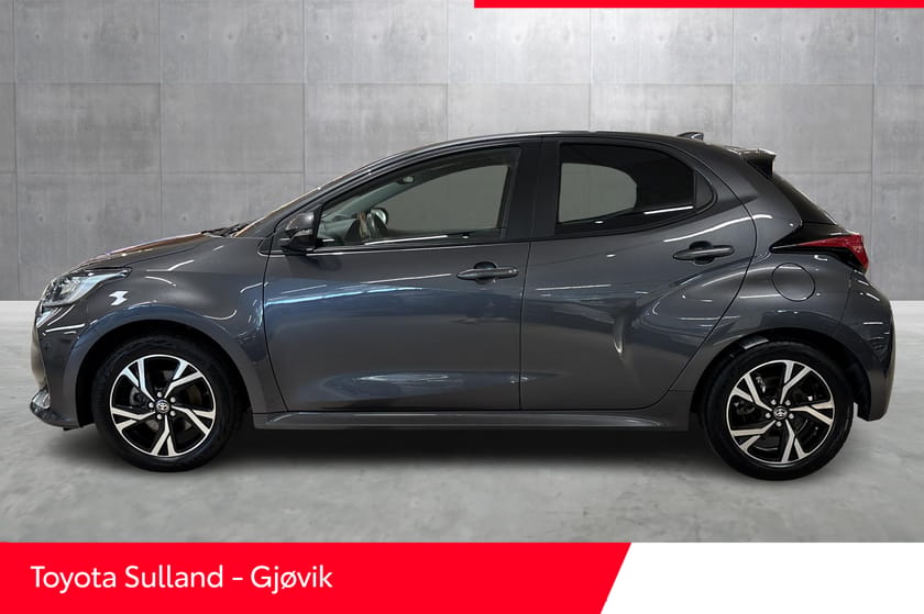 Bilde 2 av Toyota Yaris Hybrid 115 Active Tech / Ny service / Oppvarmet ratt