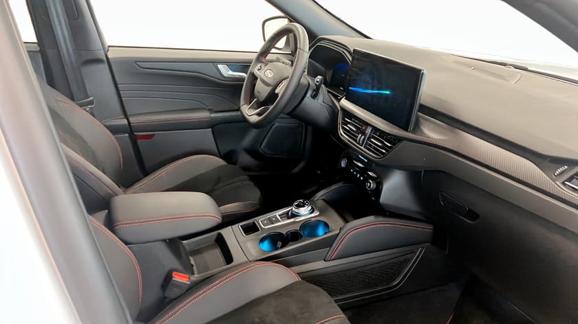 Bild 3 av Ford Kuga Plug-In Hybrid ST-LINE X 2.5 FWD 243HK