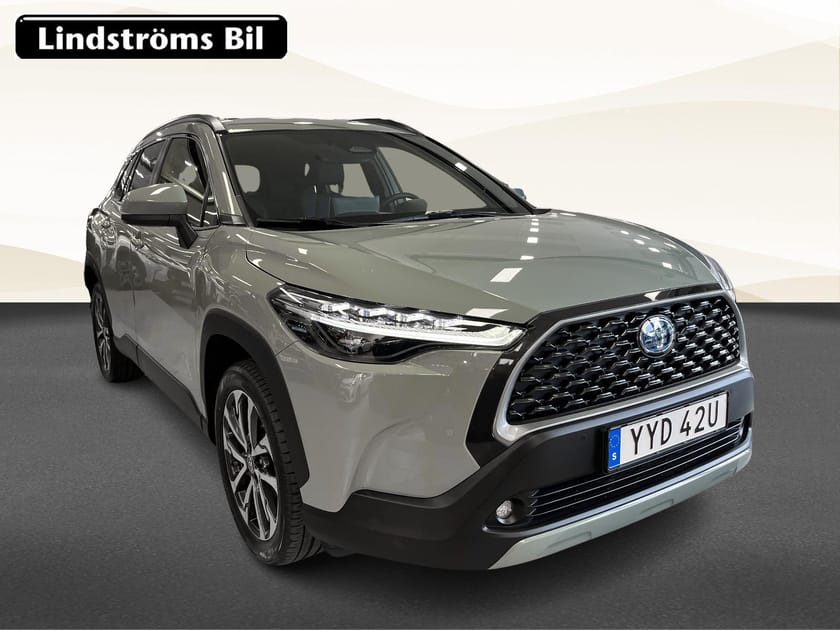 Bild 3 av Toyota Corolla Cross Hybrid AWD-i Style Pluspaket 2.0 197hk Sommarhjul