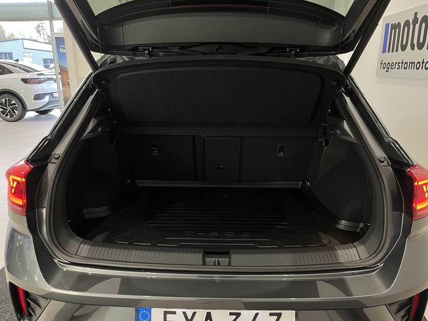 Bild 5 av Volkswagen T-Roc R-Line TSI 190 4M Drag Nav Värmare