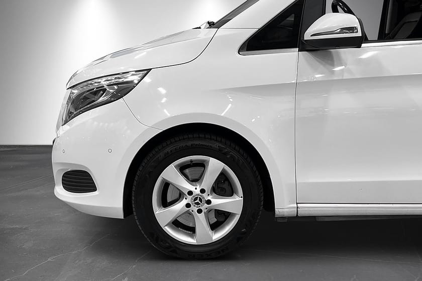 Bild 2 av Mercedes-Benz V 250d 3.1t 7G 190hk Avantgarde Helskinn Drag 4,95%