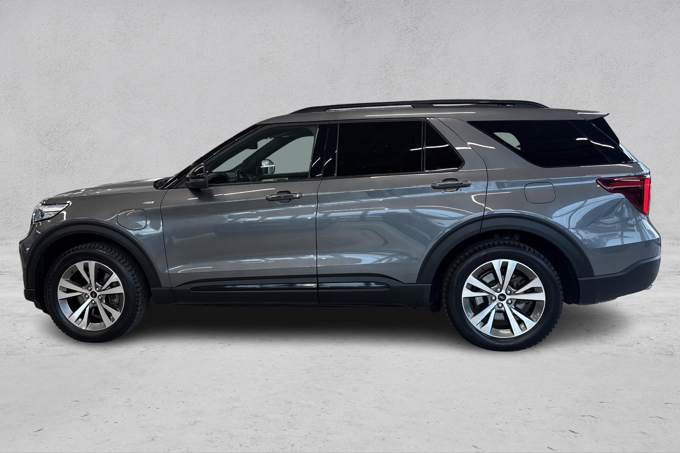 Thumnail bilde 1 av Ford Explorer Plug-In Hybrid