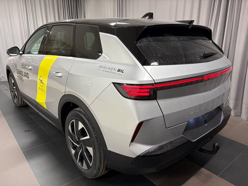 Bild 3 av Opel Grandland Hybrid GS Demobil Dragkrok Vinterhjul
