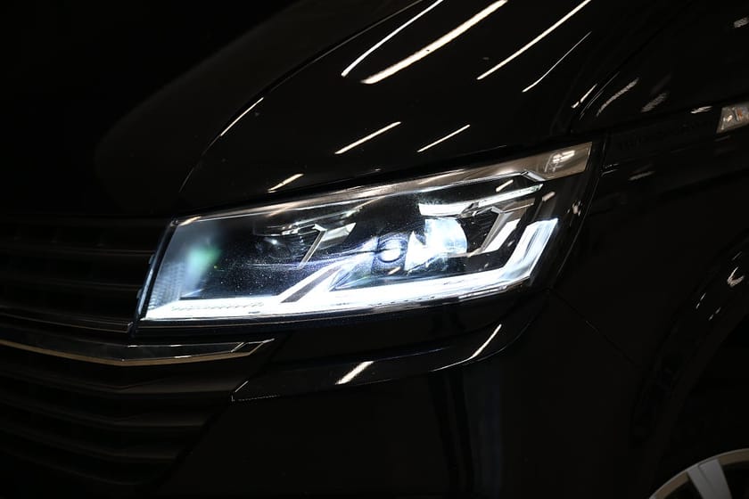 Bild 3 av Volkswagen Transporter 4Motion DSG 150HK L2|Nedlackad|LED|Drag|Värmare|Leasbar