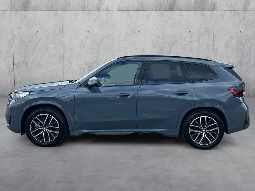 Bilde 2 av BMW iX1 xDrive30 Fully Charged|H.Feste|Head-up|H.Kardon|360