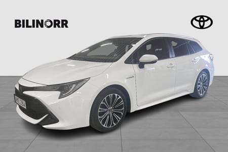 Toyota Corolla Touring Sports Hybrid e-CVT Style | Vinterdäck | Motorvärmare