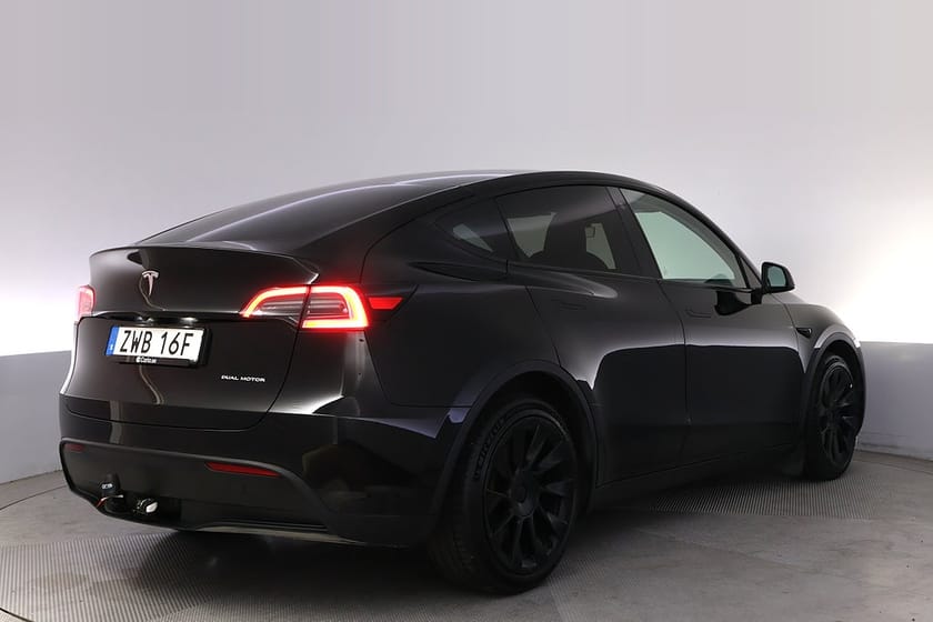 Bild 5 av Tesla Model Y Long Range AWD Autopilot 20" Panorama Drag