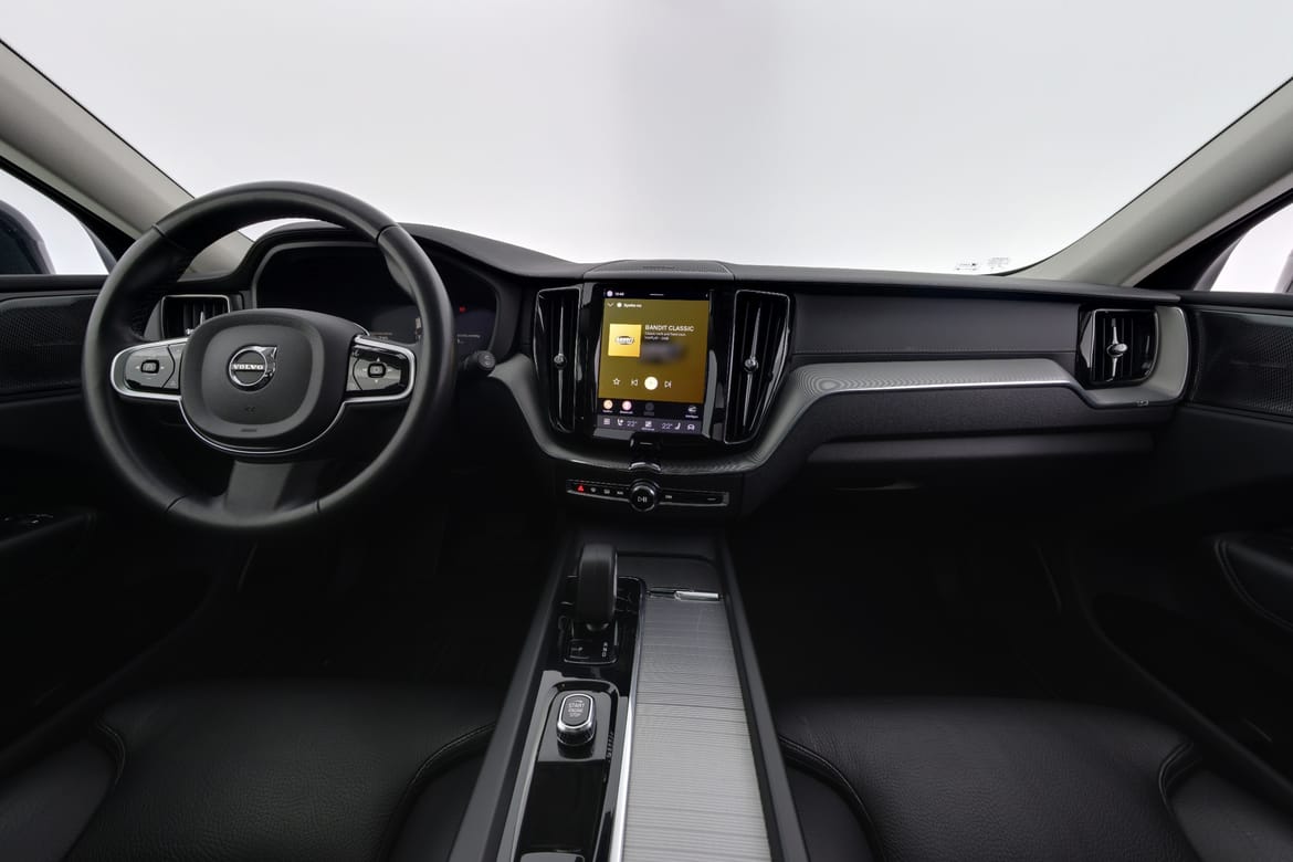 Volvo XC60 2023 - miniatyr 7