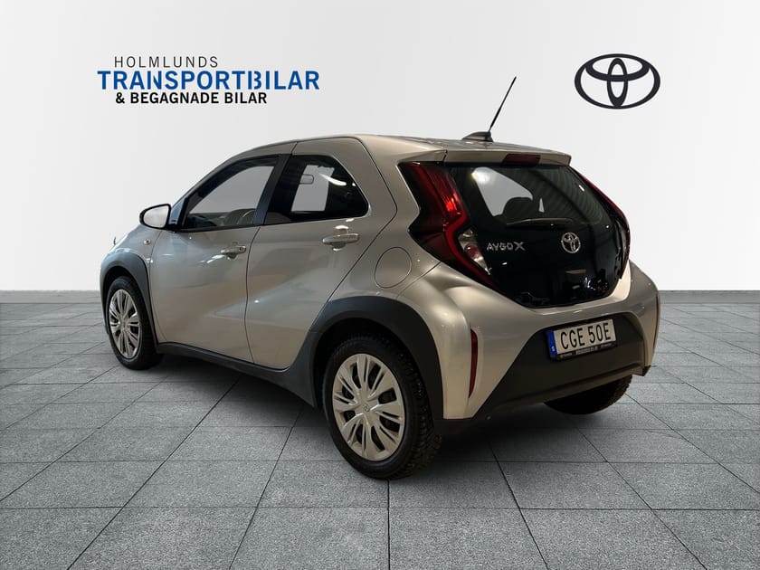 Bild 4 av Toyota Aygo X 1,0 CVT Play / V-hjul