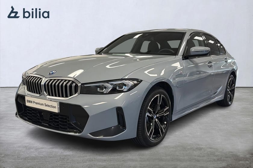 Bild 1 av BMW 330e xDrive Sedan M-sport | Drag | HiFi | Aktiv farth.