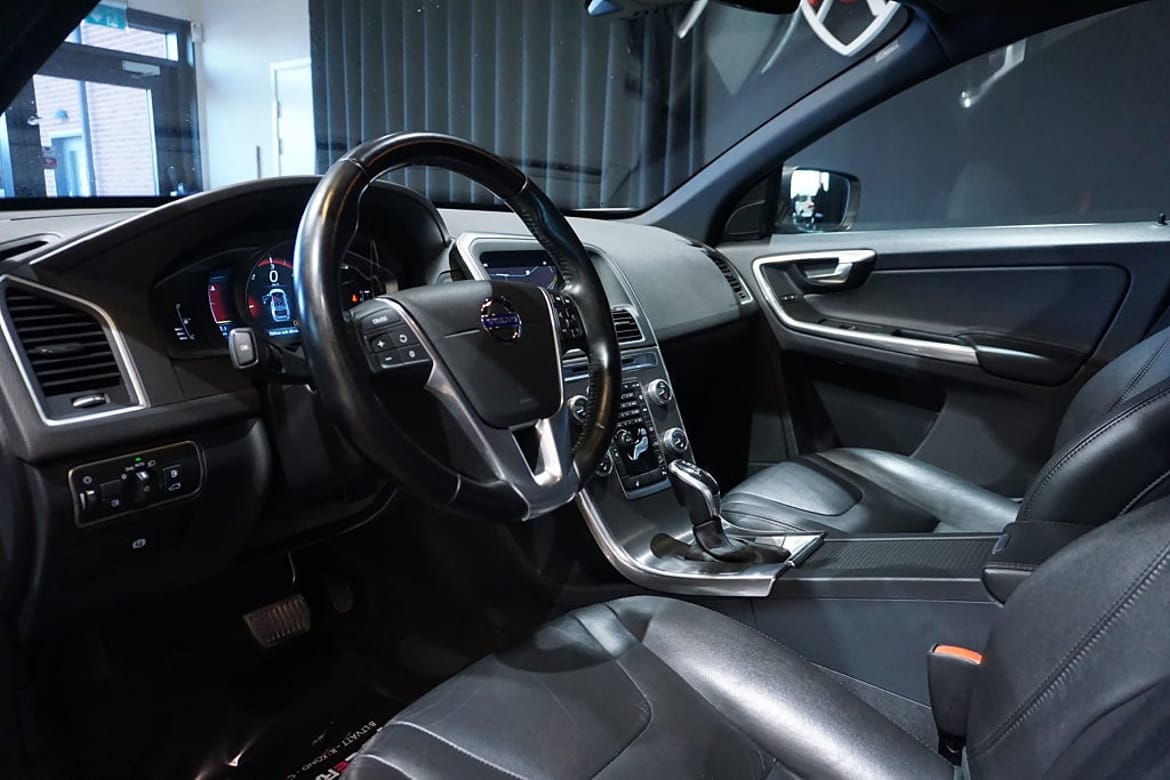 Volvo XC60 2015 - miniatyr 11