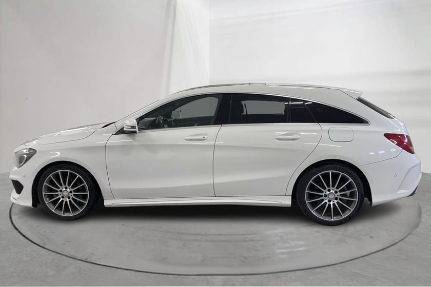 Bild 2 av Mercedes-Benz CLA 200 CDI Shooting Brake 136hk AMG Line Panorama
