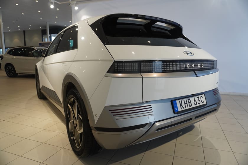 Bild 4 av Hyundai Ioniq 5 77kWh AWD Advanced Avtagbar Drag Pano 360 Bose