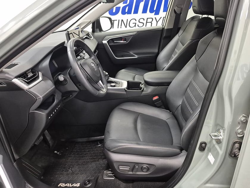 Bild 2 av Toyota RAV4 Hybrid AWD-i 222HK 4x4 Executive Premium Läder