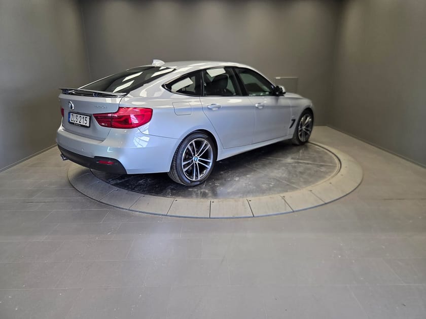 Bild 2 av BMW 320i xDrive GT 320 M Sport Backkamera Rattvärme Sätesvärme bak