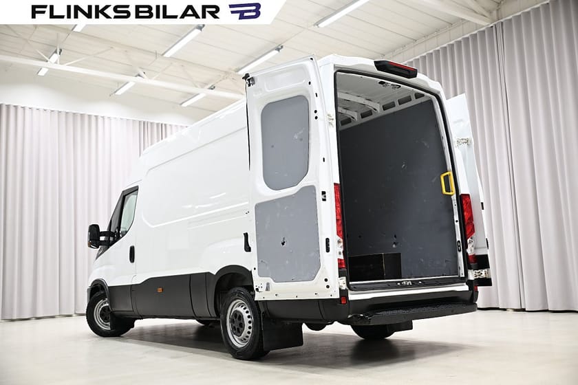 Bild 4 av Iveco Daily 35-140 Van 136HK L3H2|Automat|Webasto|3.5ton-dragvikt|Leasebar