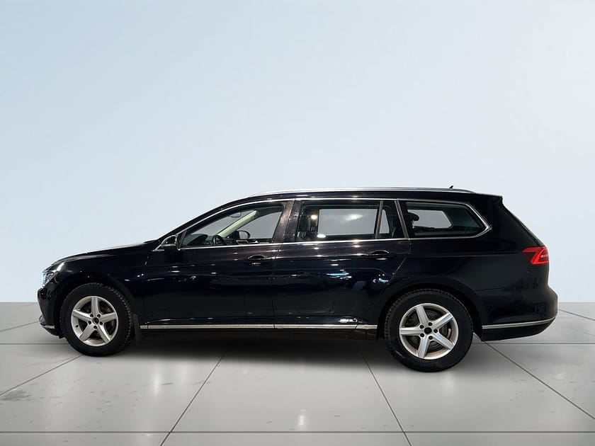 Bild 4 av Volkswagen Passat Sportscombi 2.0 TDI AWD GT Drag Dvärm Kamera GPS SoV
