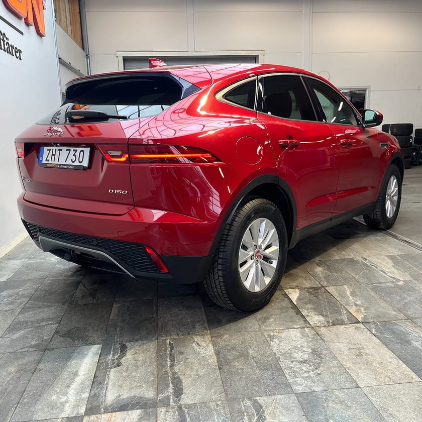 Bild 4 av Jaguar E-Pace D150 Navi Backkamera Park-sensorer