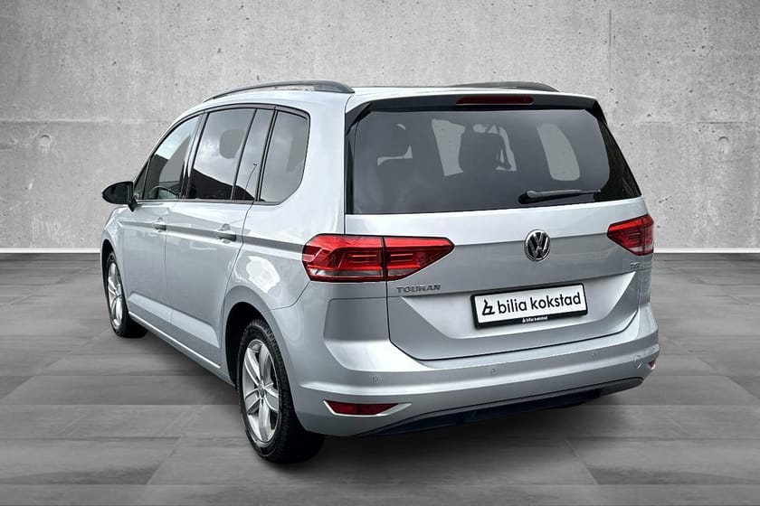 Bilde 2 av Volkswagen Touran 7-seater 7seter/H.feste/Cruise/Sommer+vinterhjul/1 års garanti