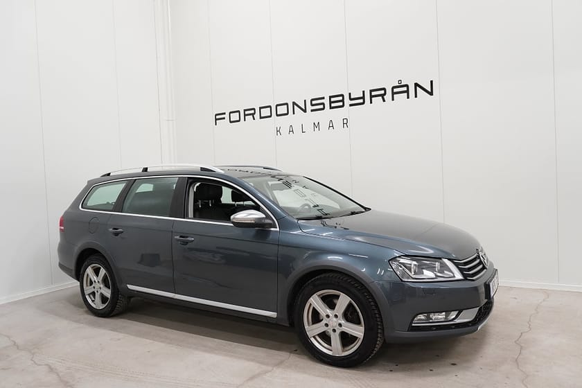 Bild 3 av Volkswagen Passat Alltrack 2.0 TDI 4M D-värm B-kamera Skinn Drag