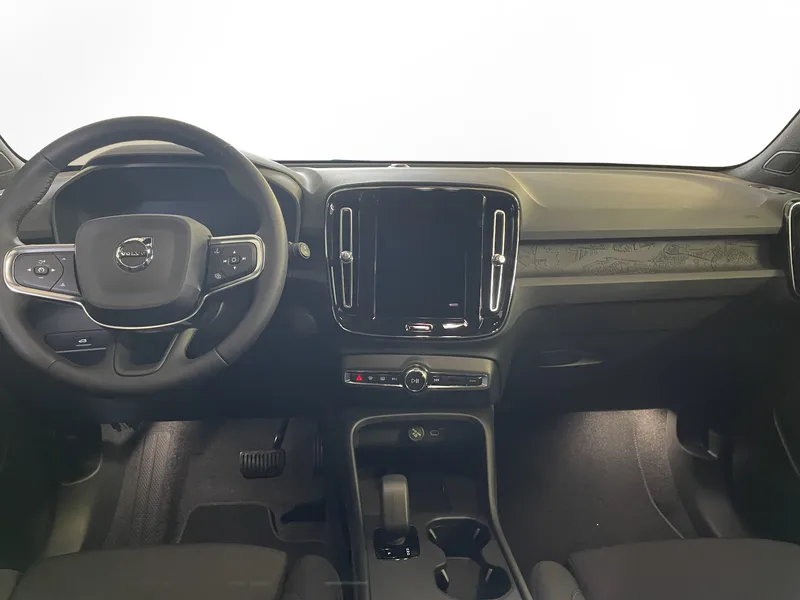 Bild 11 av 16 – Volvo EX40 Single Motor Extended Range M R Plus Black SE Plus Special Edition