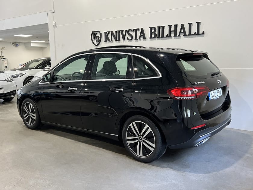 Bild 2 av Mercedes-Benz B 200 d 8G-DCT SE Edition Pano Värmare Drag 150hk