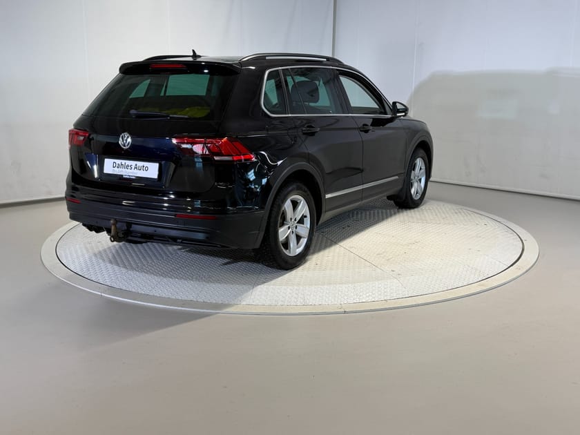 Bilde 3 av Volkswagen Tiguan Business 150HK TDI 4x4 Xenon/Krok/Multi/Webasto/ACC