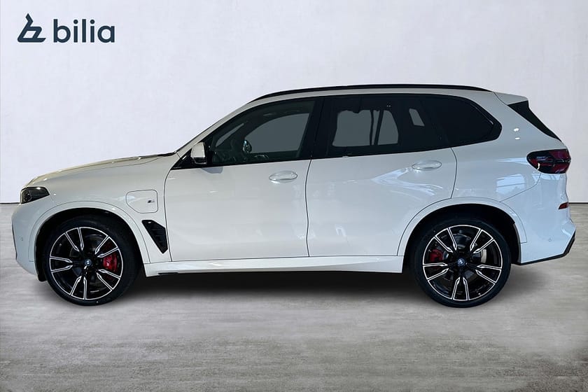 Bild 3 av BMW X5 xDrive50e xDrive 50e M-Sport | DEMOBIL | Drag | H&K | 360 kamera